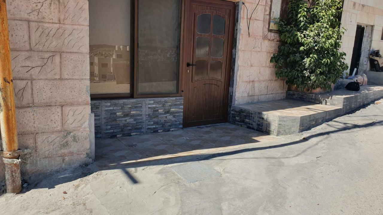 شقة جرش  في New Luxurious Modern Studio المظهر الخارجي الصورة