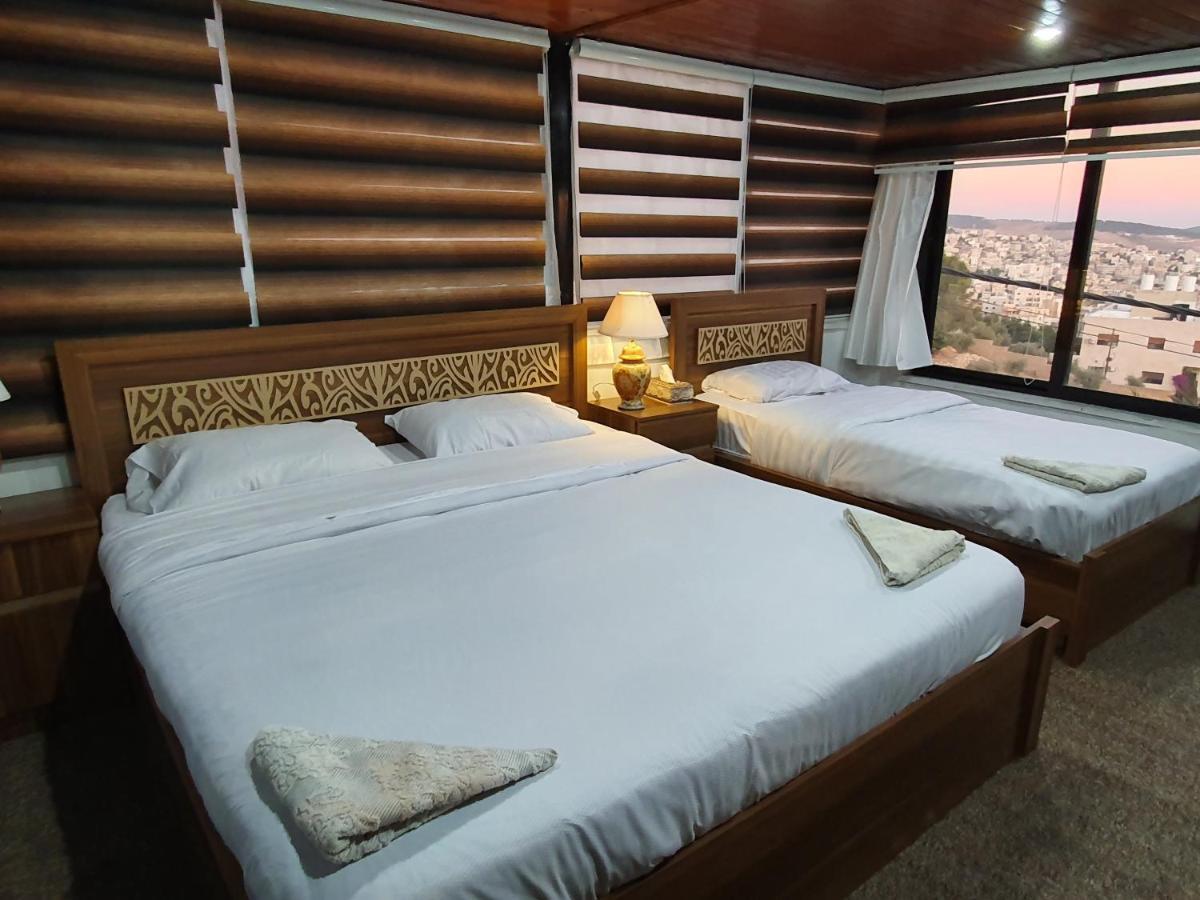 شقة جرش  في New Luxurious Modern Studio المظهر الخارجي الصورة