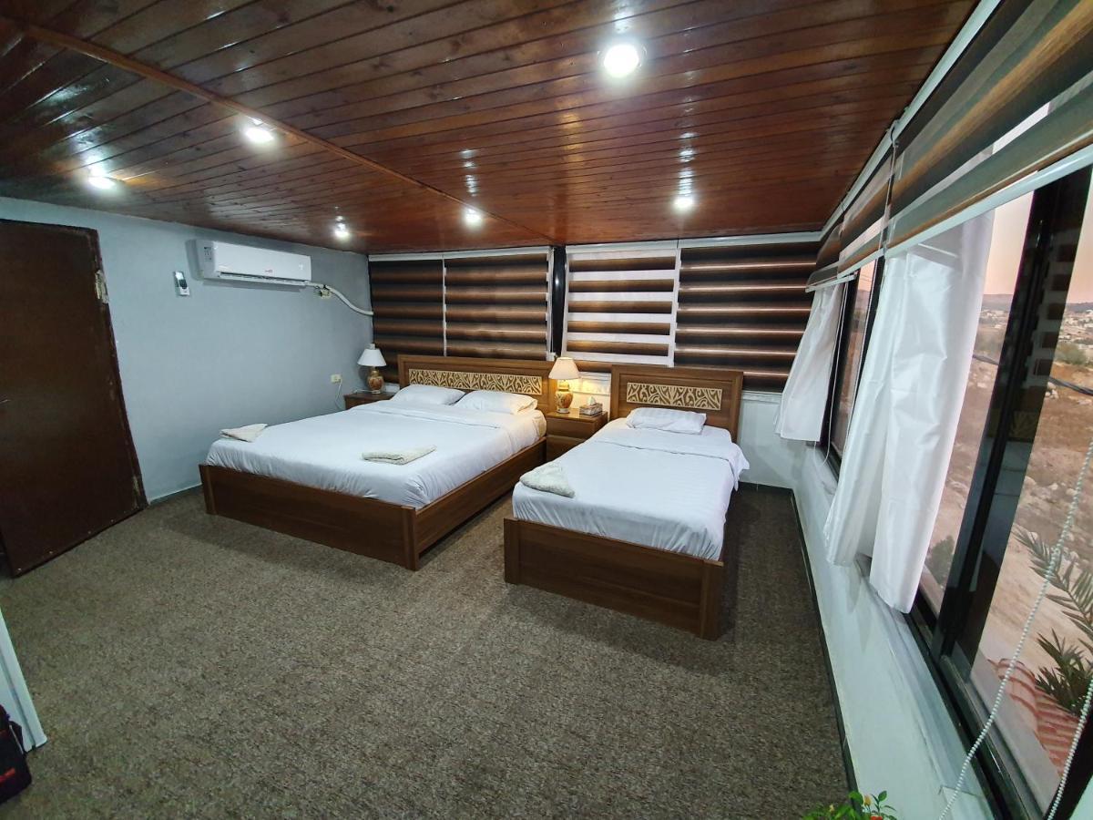 شقة جرش  في New Luxurious Modern Studio المظهر الخارجي الصورة
